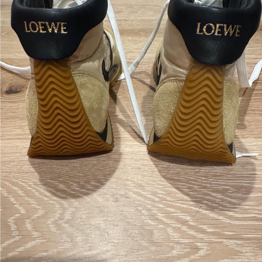 LOEWE - Beige Textured Sole - Picture 3 of 6
